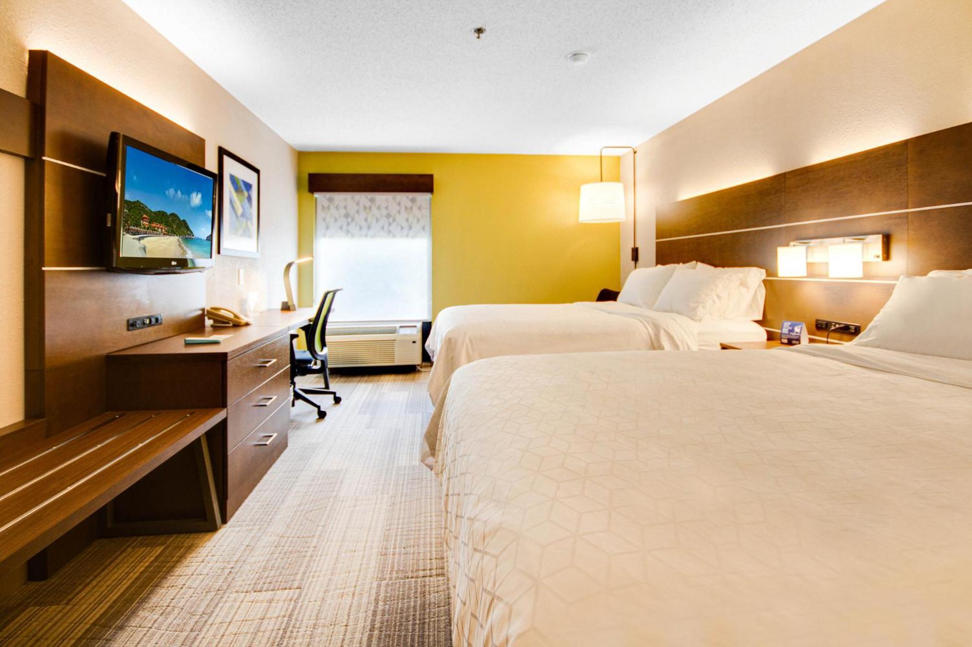 Holiday Inn Express Dublin By Ihg Exterior photo