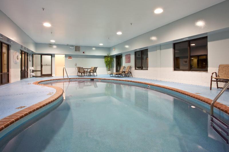 Holiday Inn Express Dublin By Ihg Exterior photo